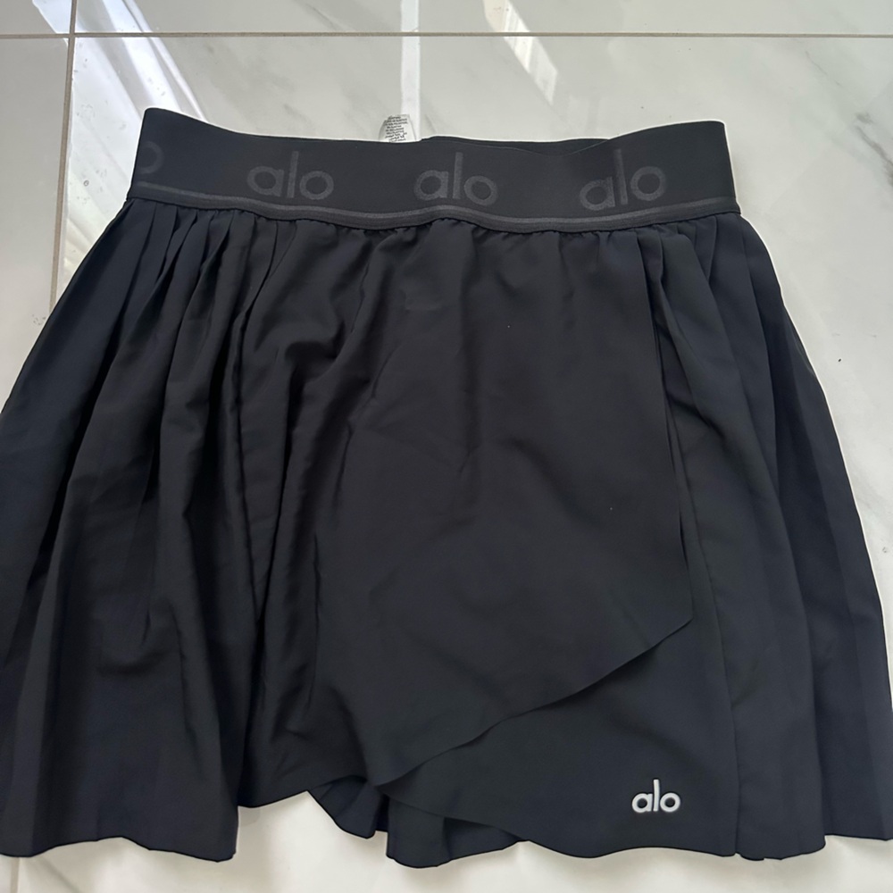 ALO Yoga Black Performance Shorts